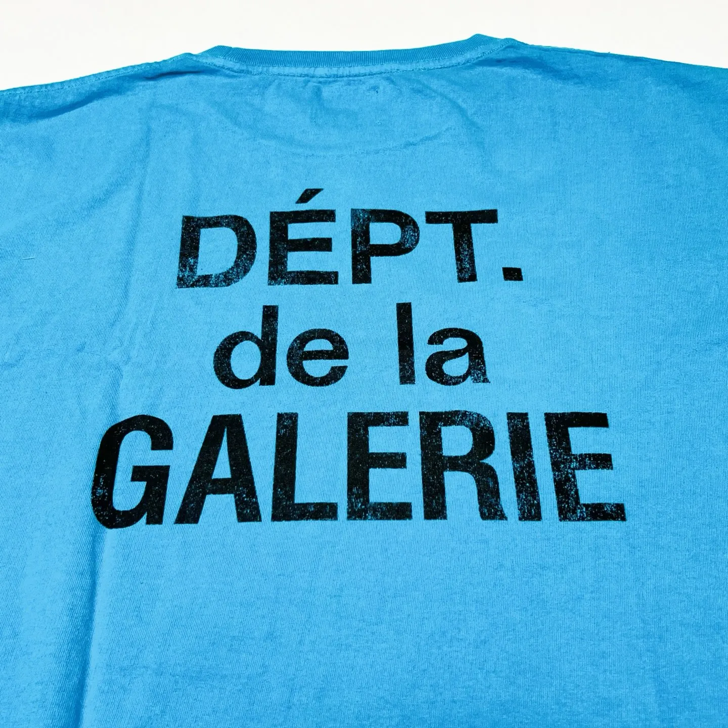 GALLERY DEPT. FRENCH TEE/LIGHT TEAL Lake Blue French Lake Blue S-XL Summer Dopamine Color American Retro Original Same OE Yarn Cone Fabric Garment Dyeing Printing Rewashed Water Distressing Simulates Natural Distressing Effect Correct Accessories Top Purchasing Level